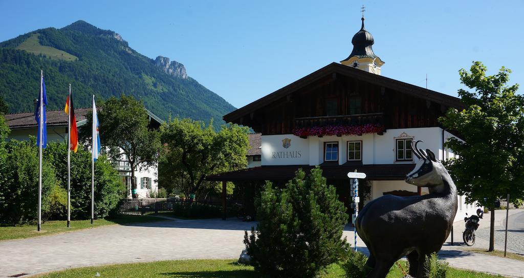 Alpenresidenz Chiemgau Apartment Schleching Exterior photo
